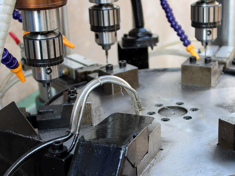 钻攻机攻丝要不要加油?