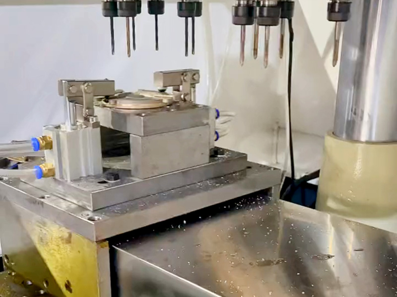 钻攻机攻牙为什么会一次攻到底?