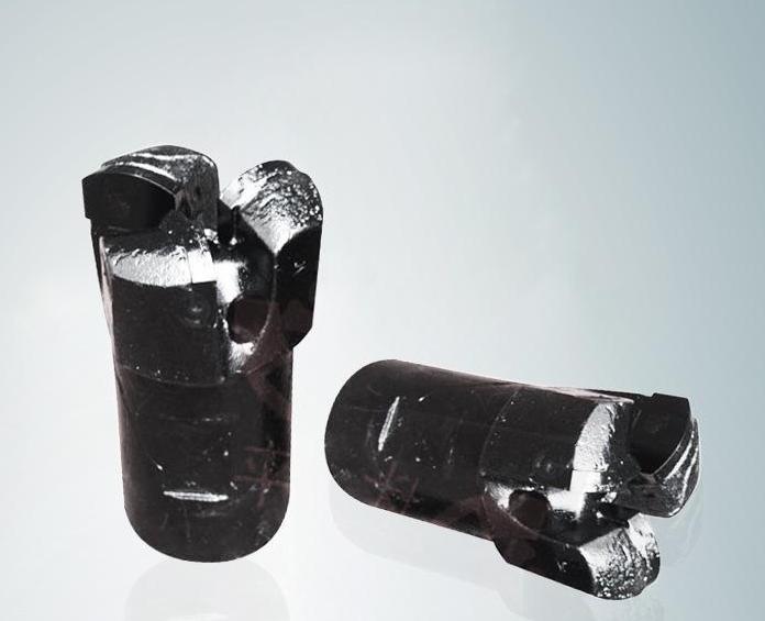 深孔钻头5hm钻孔 采用焊接式刀片