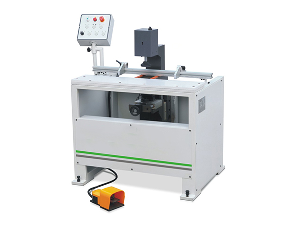 钻孔机如何对圆柱工件使用?铰链钻孔机有哪些注意事项?