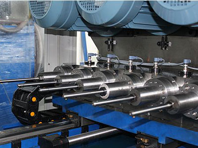 小型数控深孔钻机主电机采用直流电机